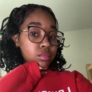 Meet your Posher, Lei’la